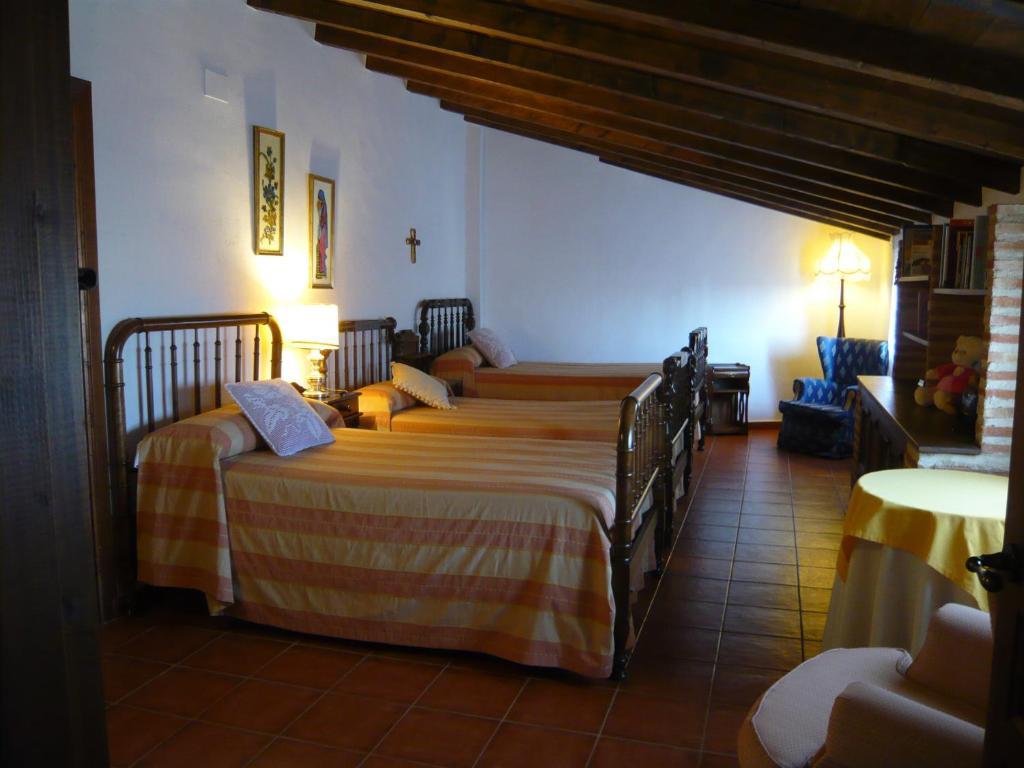 Hospederia Casa De La Torre Guest House El Toboso Ruang foto