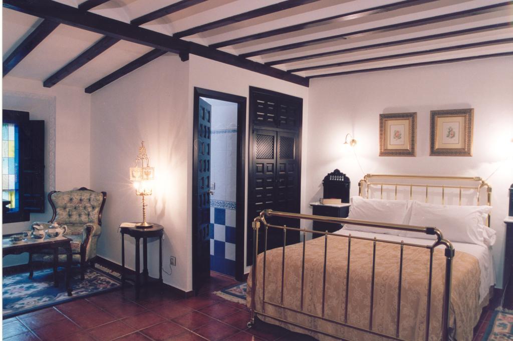 Hospederia Casa De La Torre Guest House El Toboso Ruang foto