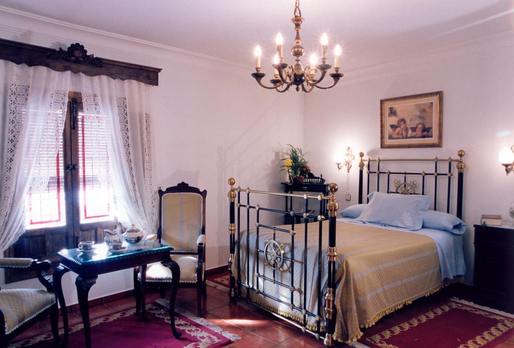 Hospederia Casa De La Torre Guest House El Toboso Ruang foto